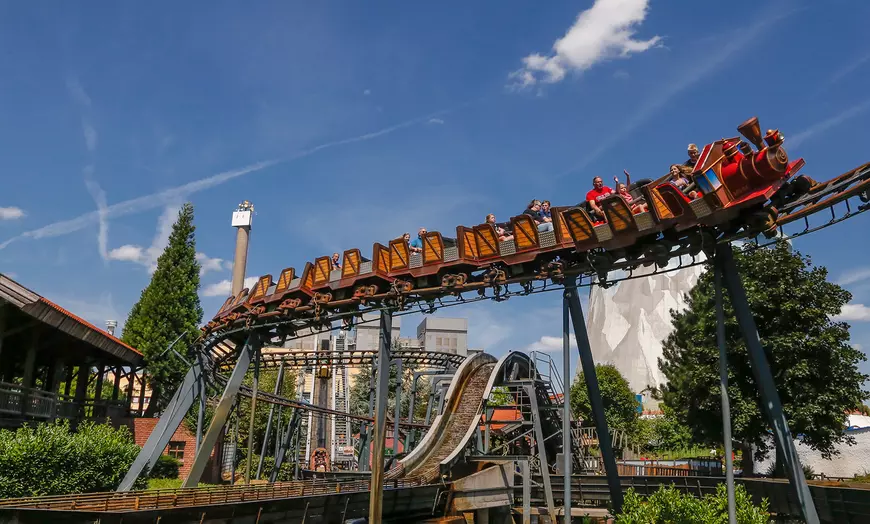 Tageskarte mit Pommes frites, Soft-Eis und Getränke für Kernie's Familienpark im Wunderland Kalkar (21% sparen)