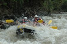 Rafting Tour über 12 Km für 2, 4 oder 10 Personen - 2 Personen nur 29 Euro