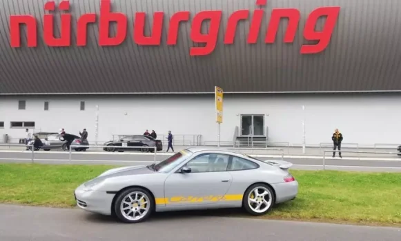 Bis zu 4 Runden Fahrt mit dem Porsche 911 Carrera auf der Nordschleife am Nürburgring bei Topgear Events